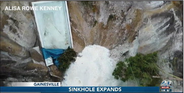 Florida sinkhole swallows swimming pool Florida sinkhole swallows swimming pool